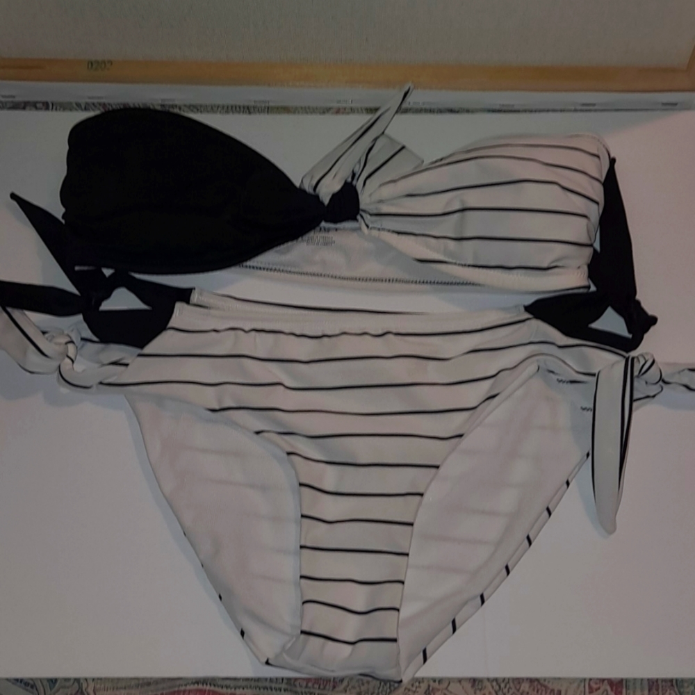 Roxy 2 piece swim suit